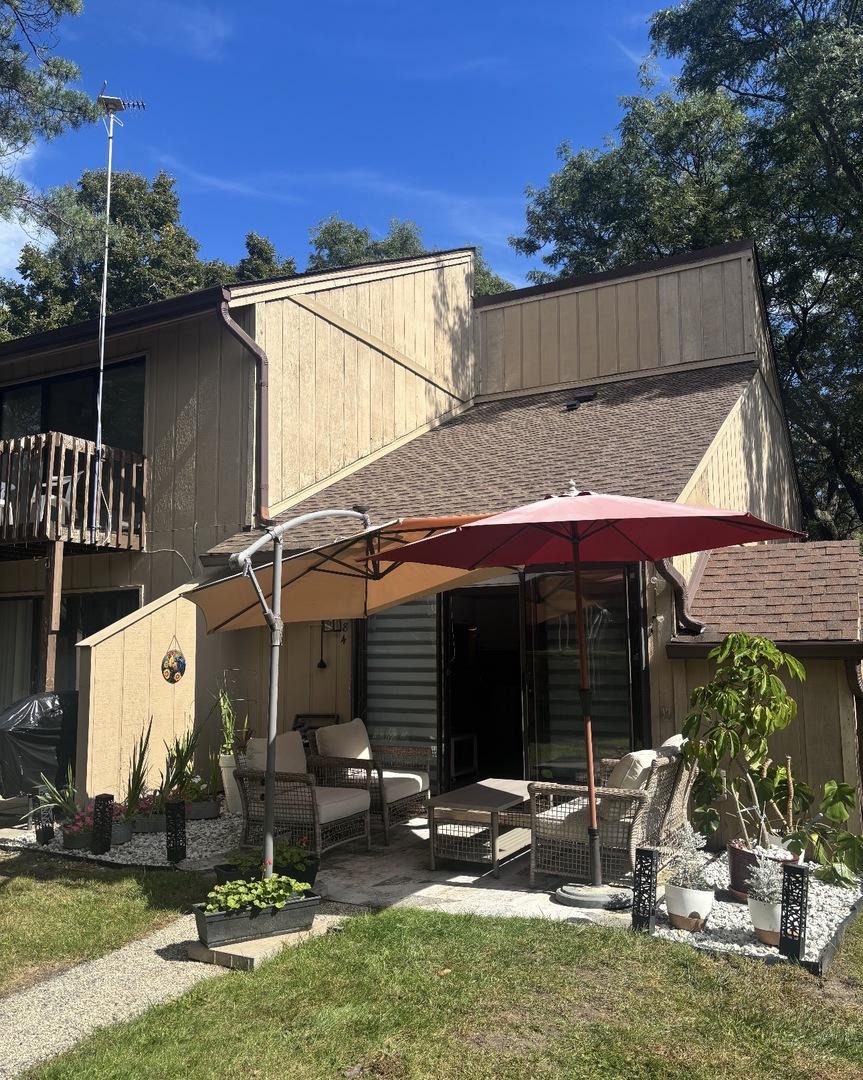 18 Saint Thomas Colony #4, Fox Lake, IL 60020