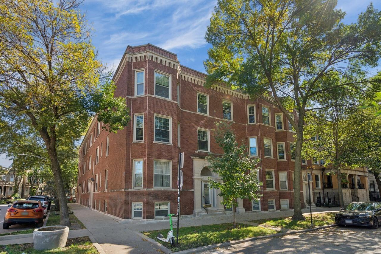 2478 N Albany Ave. #3, Chicago, IL 60647