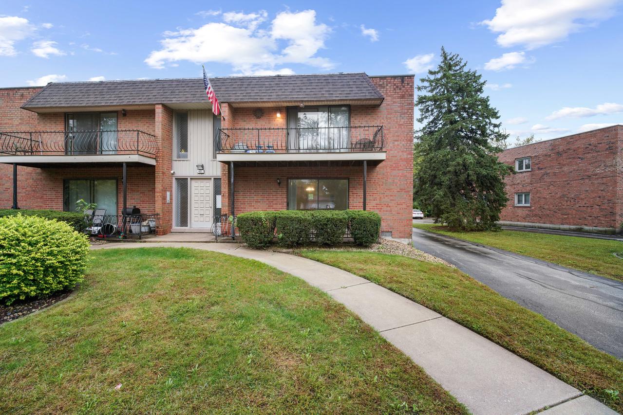 623 N Carroll Pkwy. #101, Glenwood, IL 60425