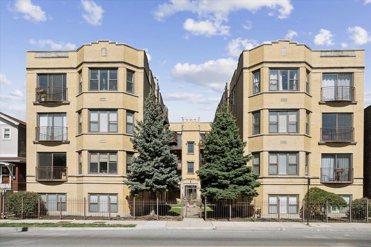 3012 W Addison St. #3N, Chicago, IL 60618