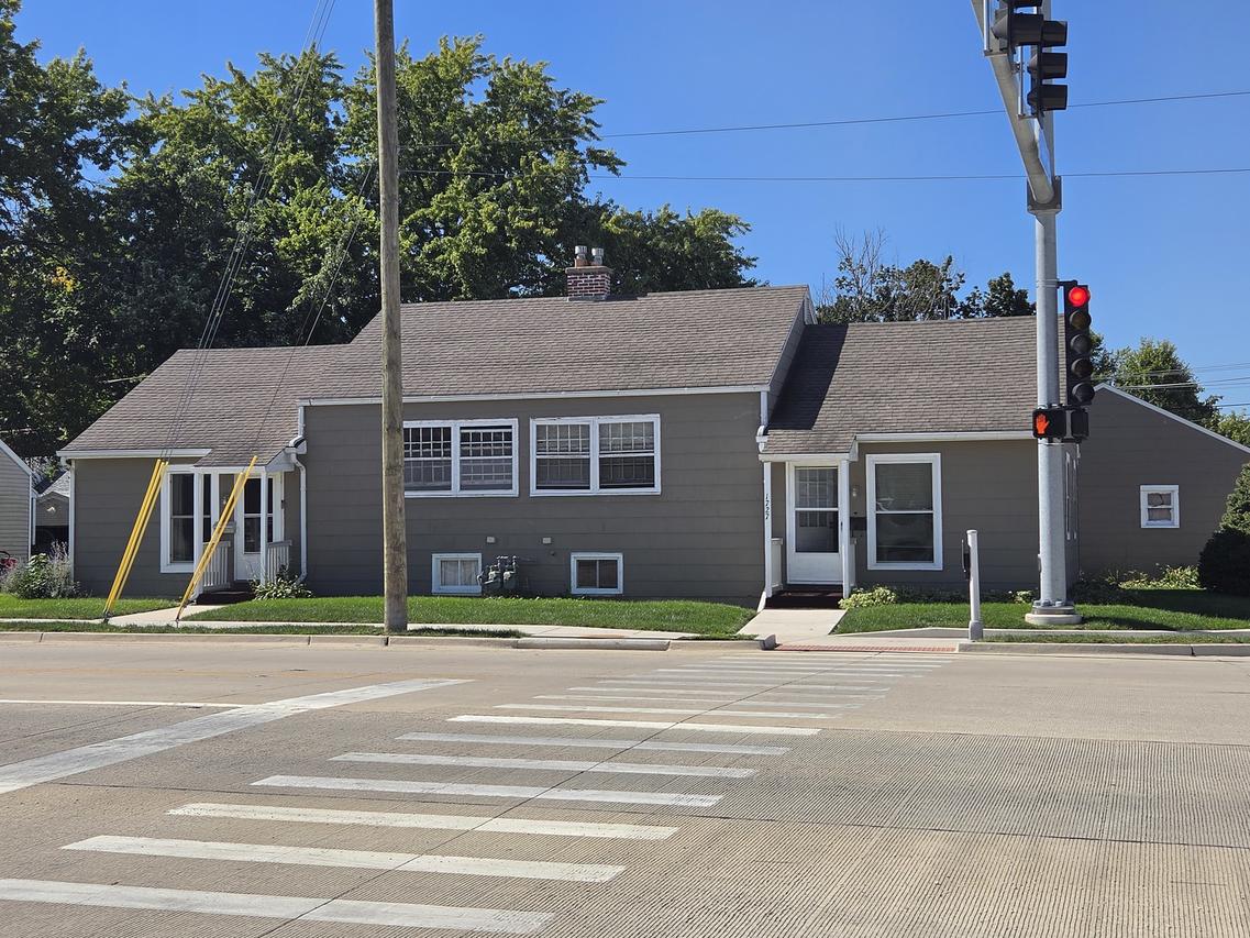 1725 Locust St., Sterling, IL 61081