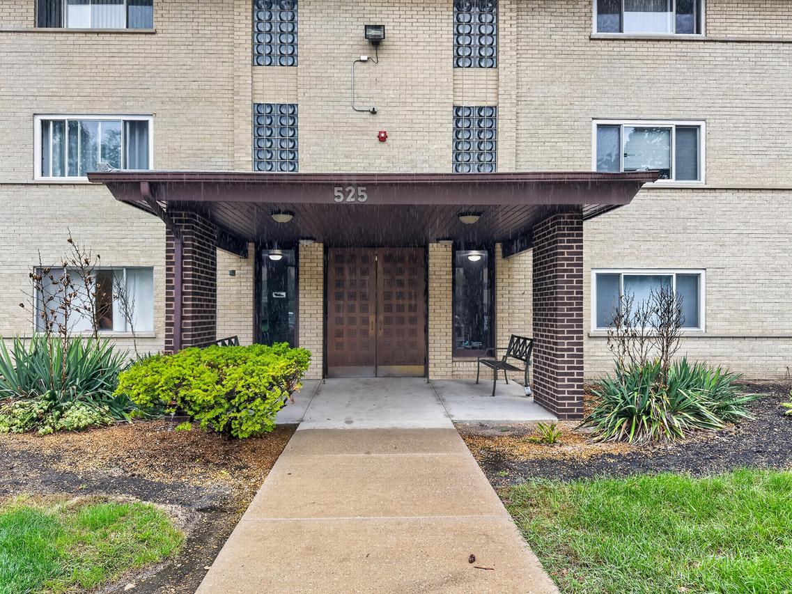 [Address Hidden by Seller], Arlington Heights, IL 60005