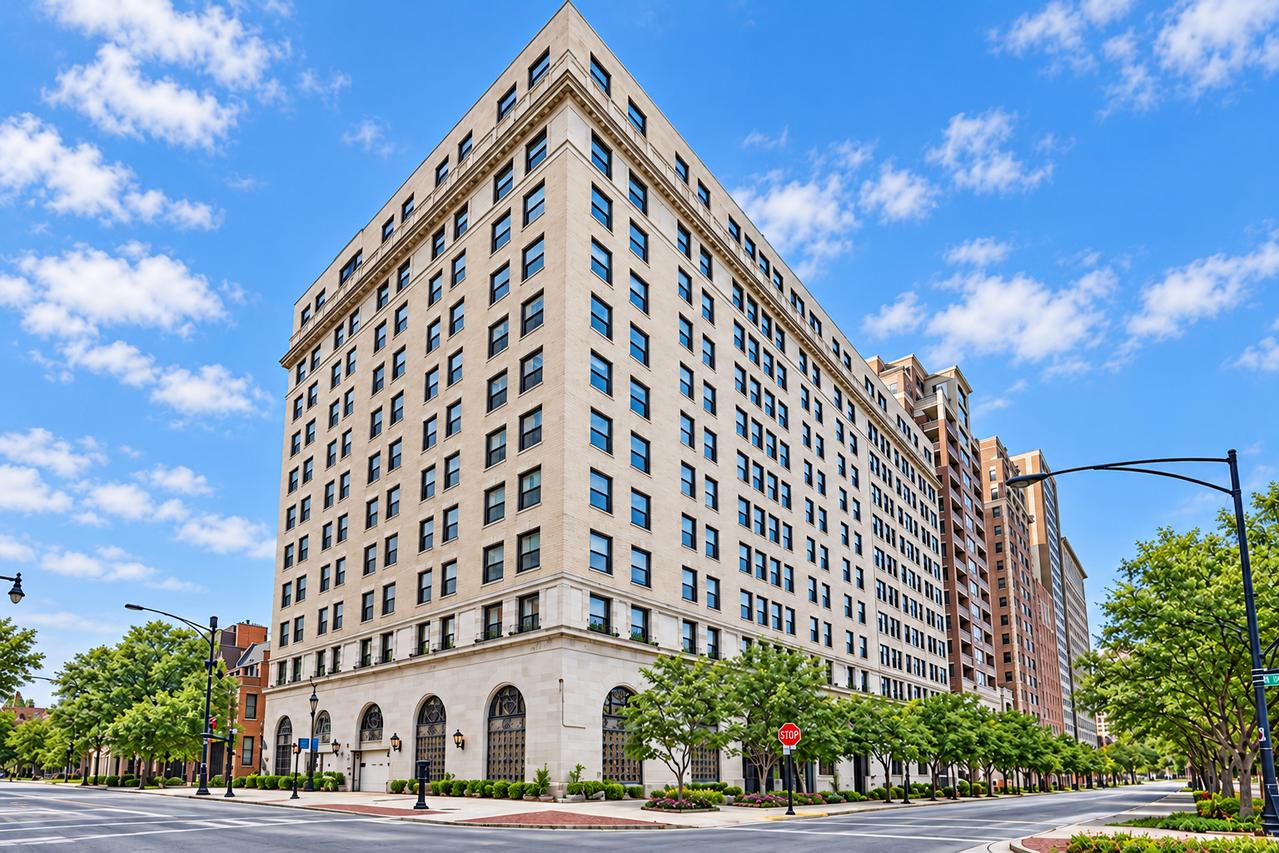 2100 N Lincoln Park West #4DN, Chicago, IL 60614