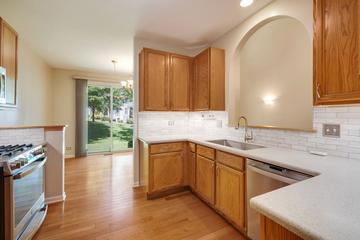 88 Fulbright Ln., Schaumburg, IL 60194