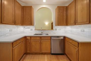 88 Fulbright Ln., Schaumburg, IL 60194