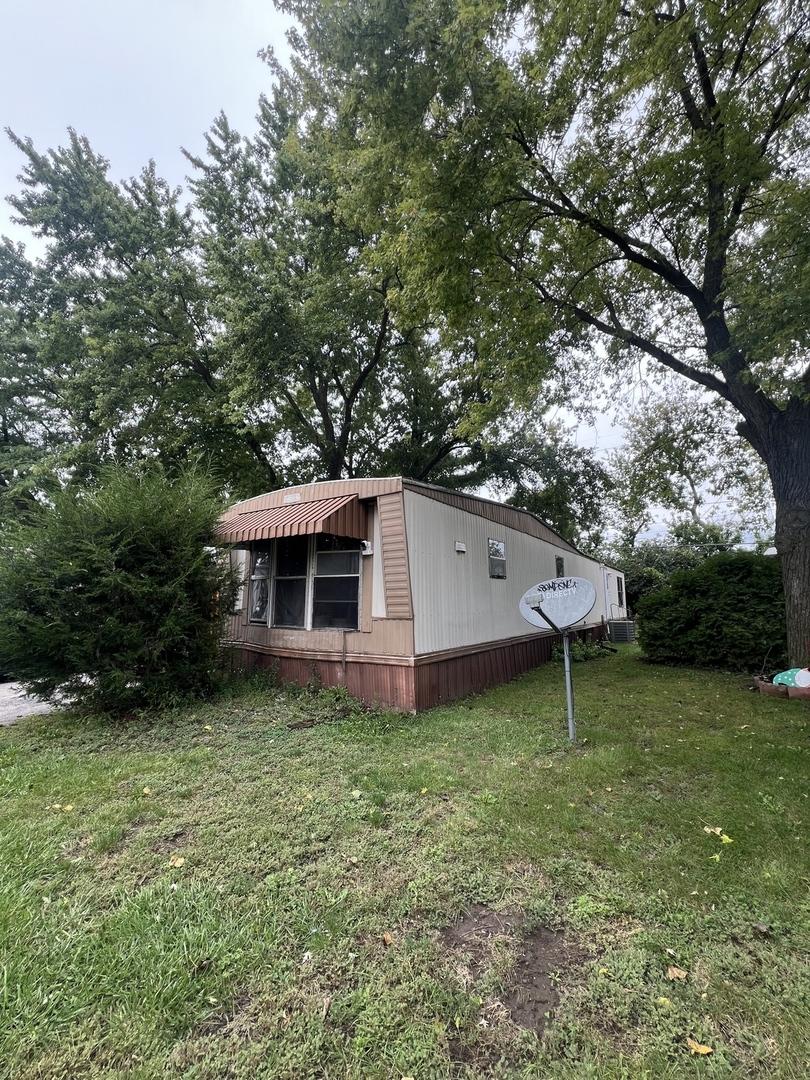 5378 Pebble Ln., Loves Park, IL 61111