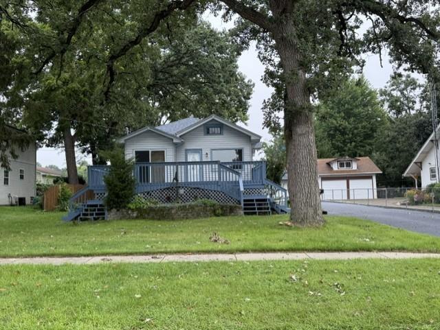 414 W Park Ave., Round Lake, IL 60073