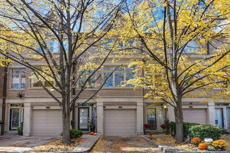 2715 N Janssen Ave., Chicago, IL 60614