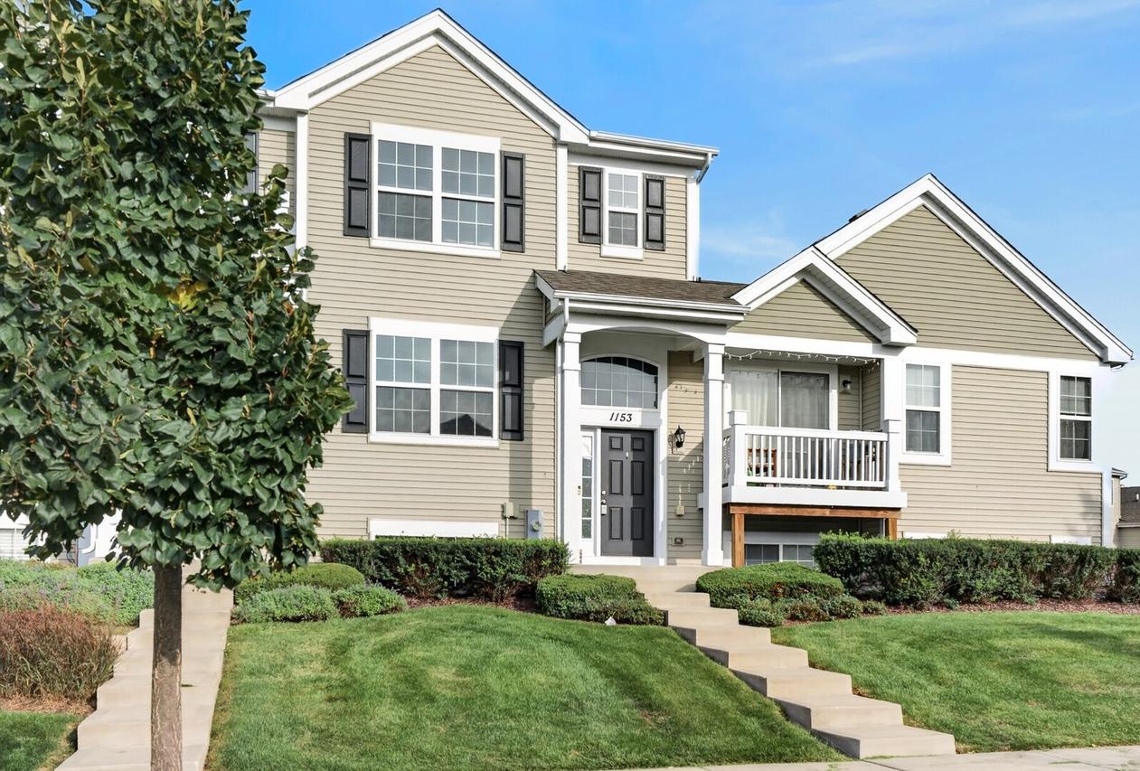 1153 Alta Vista Dr., Pingree Grove, IL 60140