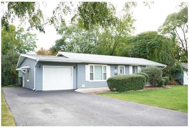 162 Thunderbird Tr., Carol Stream, IL 60188