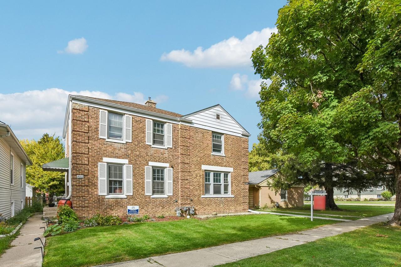 4004 Oak Ave., Brookfield, IL 60513