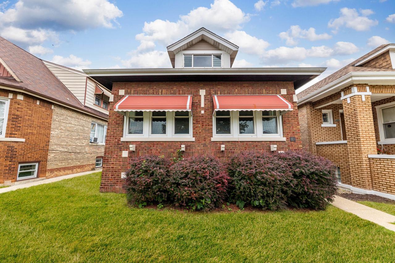 5733 S Whipple St., Chicago, IL 60629