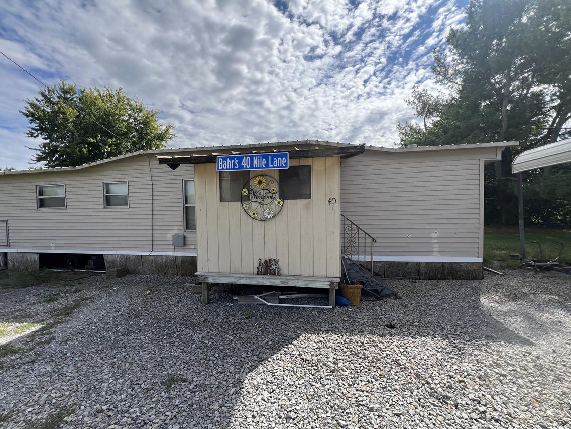 40 Nile Ln., Creal Springs, IL 62922