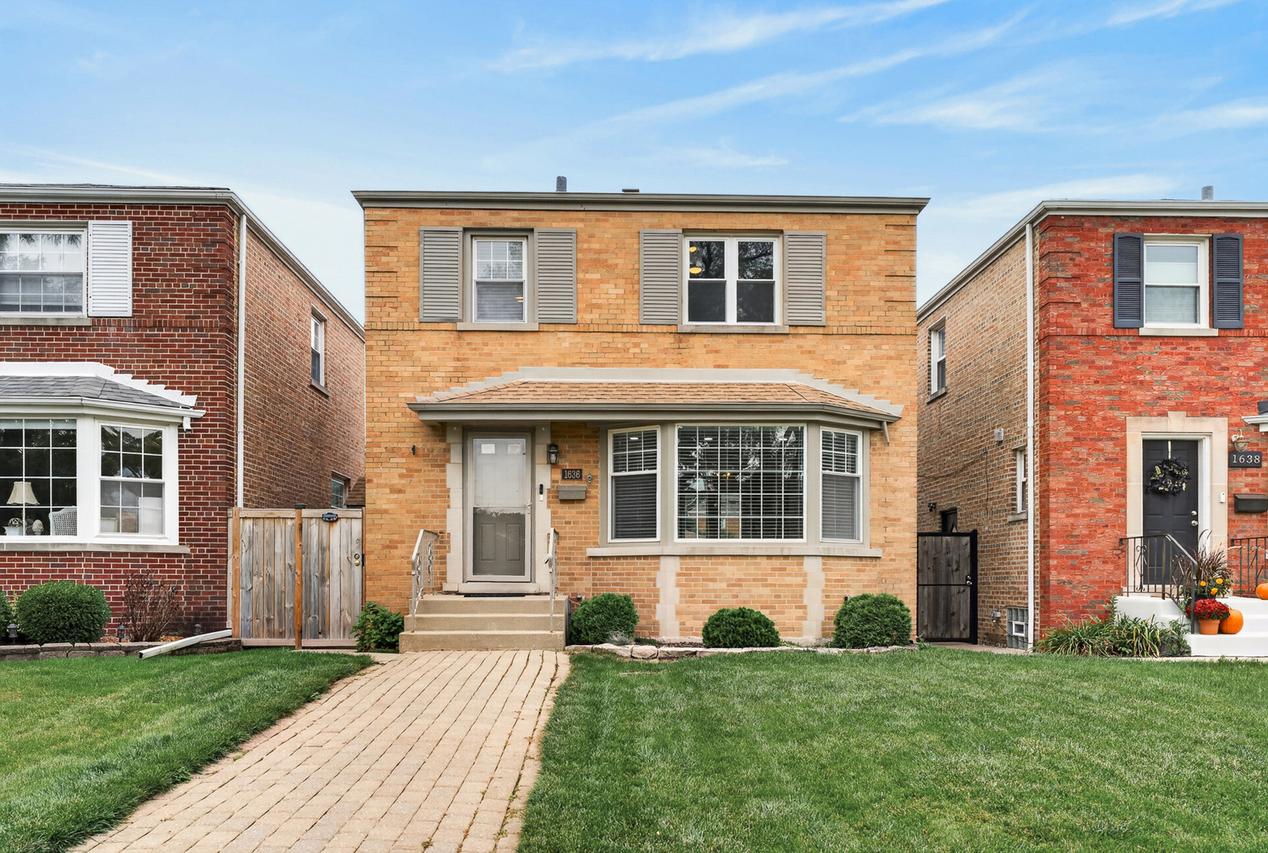1636 N 75th Ct., Elmwood Park, IL 60707