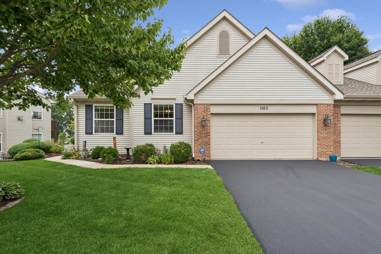 1163 N Oakwood Dr., Fox Lake, IL 60020