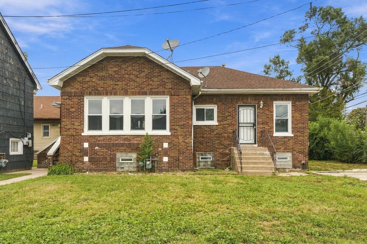 657 Freeland Ave., Calumet City, IL 60409