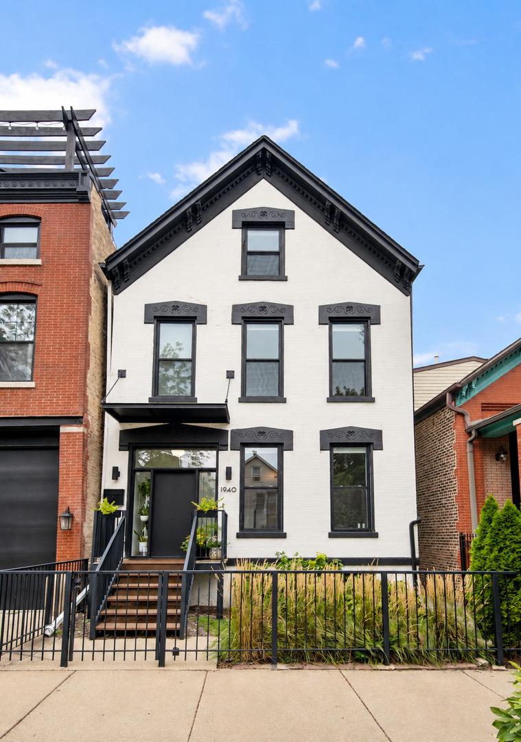 1940 W Superior St., Chicago, IL 60622