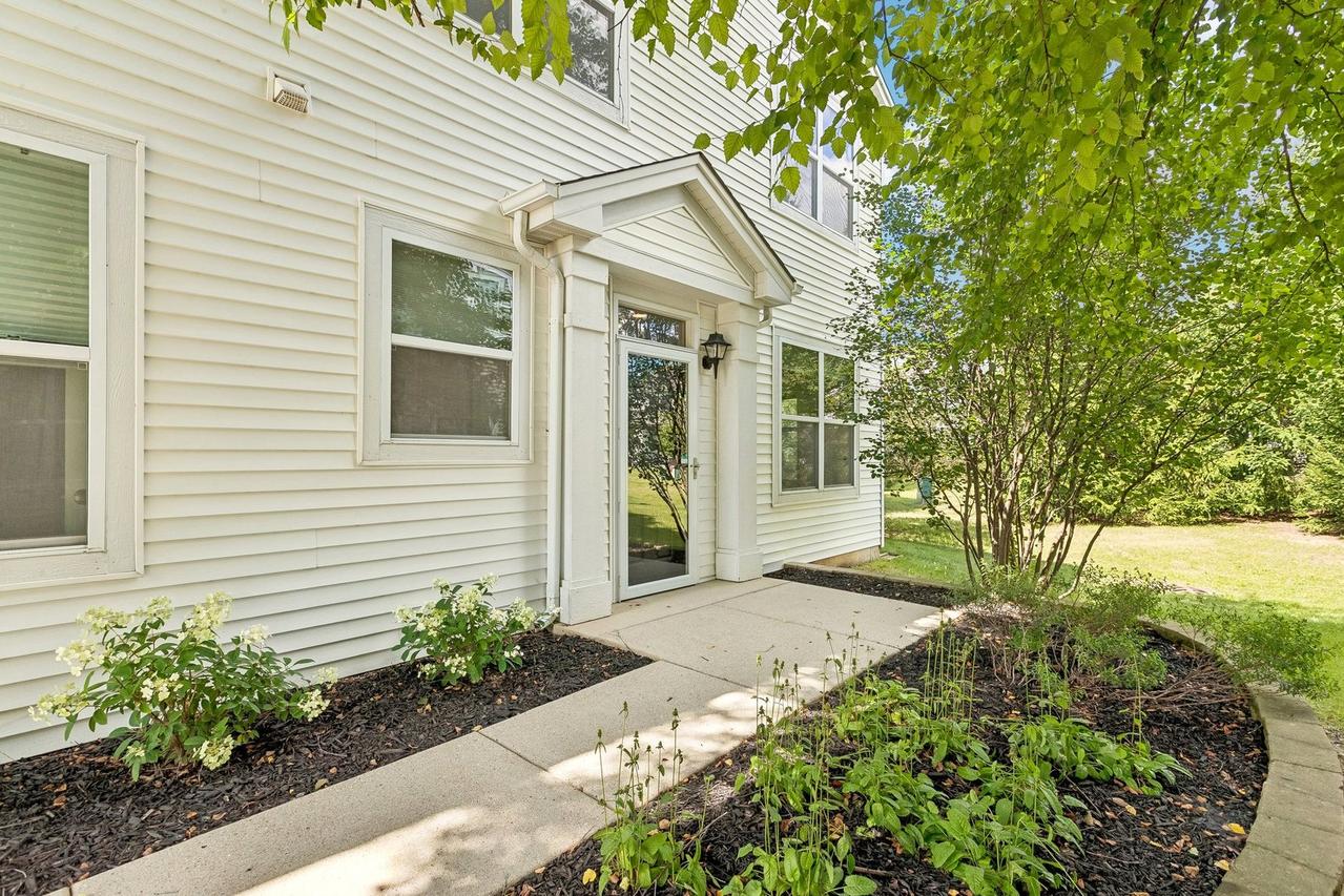 1248 Chesterton Dr., Volo, IL 60020