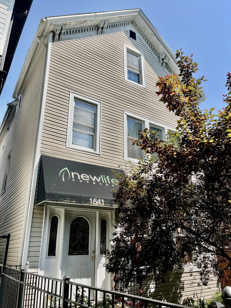 1641 N Mozart St., Chicago, IL 60647