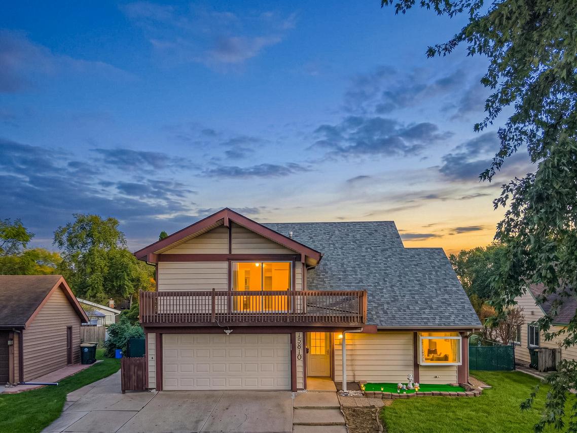 5810 Easton Ct., Hanover Park, IL 60133