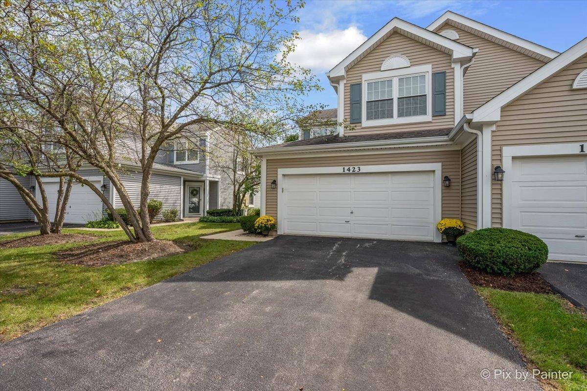 1423 Walnut Hill Ave., St. Charles, IL 60174