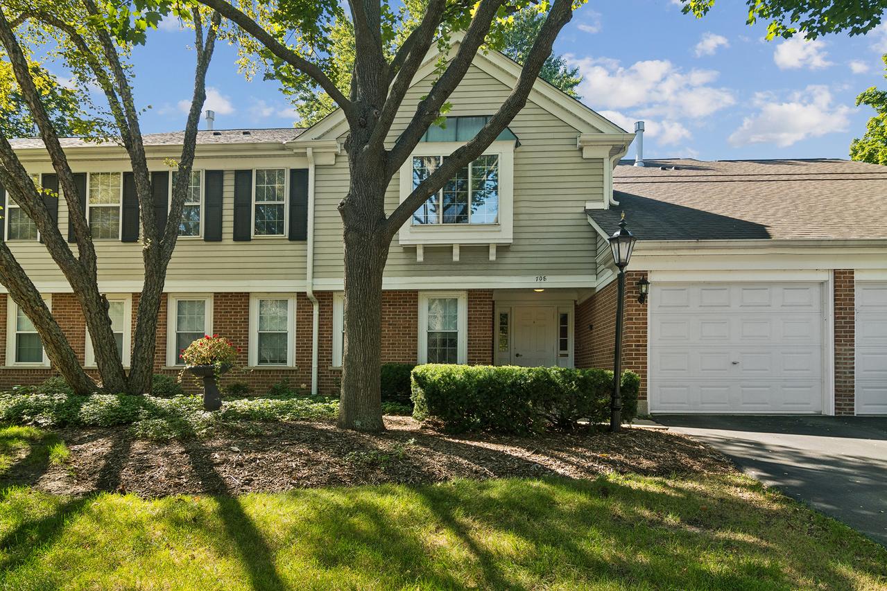 708 Newgate Ln. #B, Prospect Heights, IL 60070