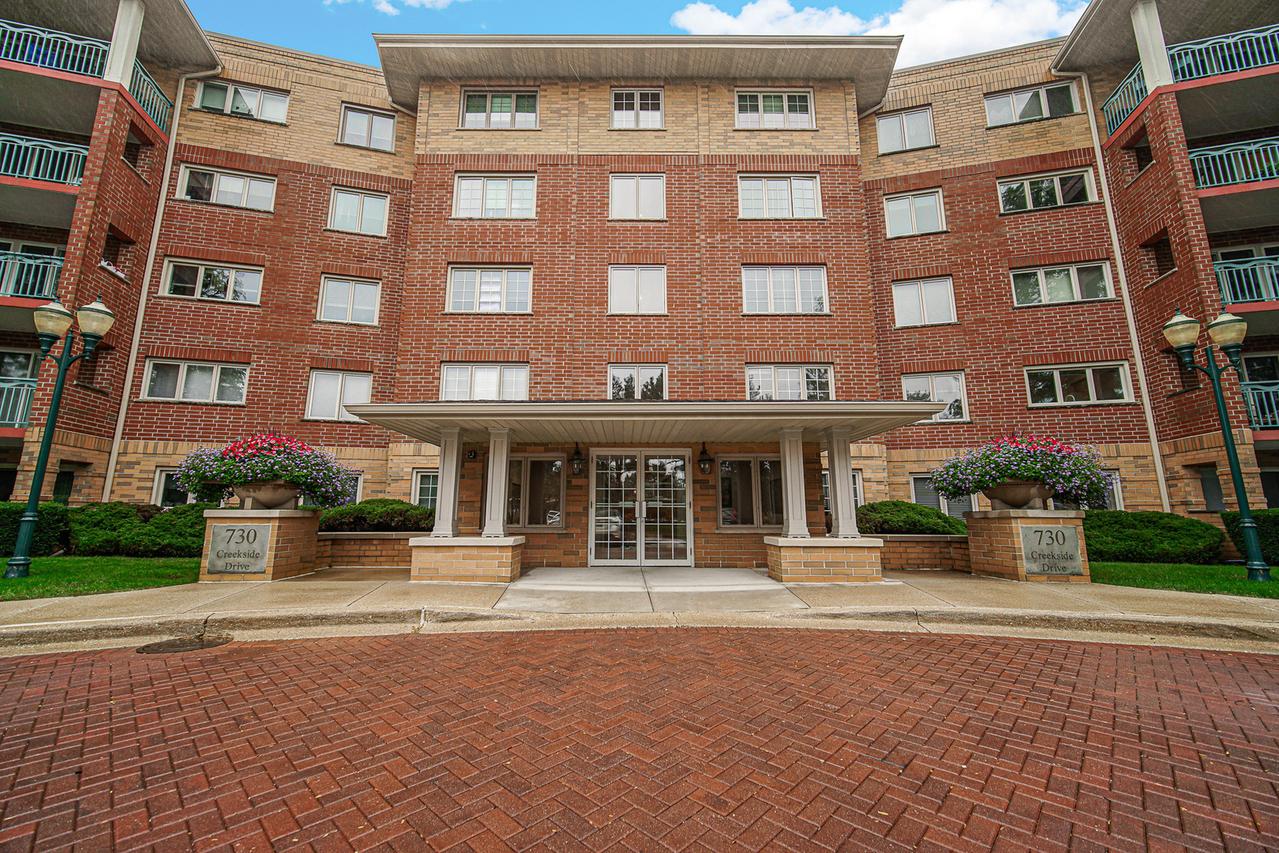 730 Creekside Dr. #503, Mount Prospect, IL 60056