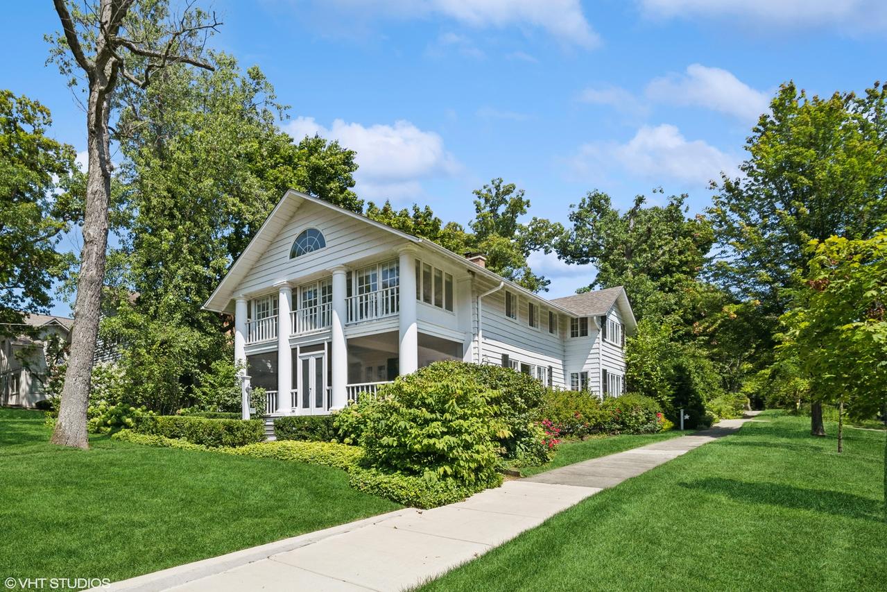 457 Grove St., Glencoe, IL 60022