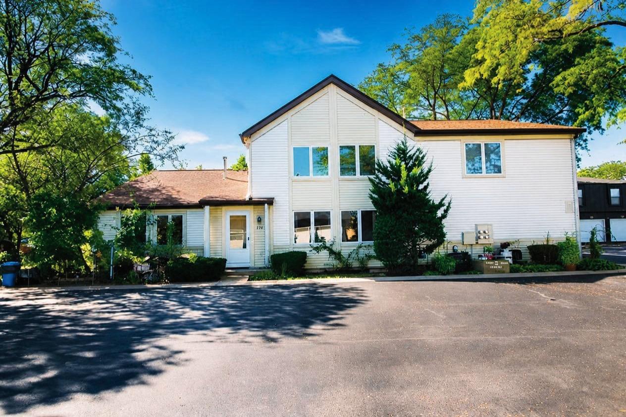 336 Inverrary Ln., Deerfield, IL 60015