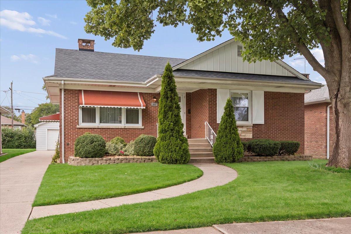 1864 Sunnyside Ave., Westchester, IL 60154