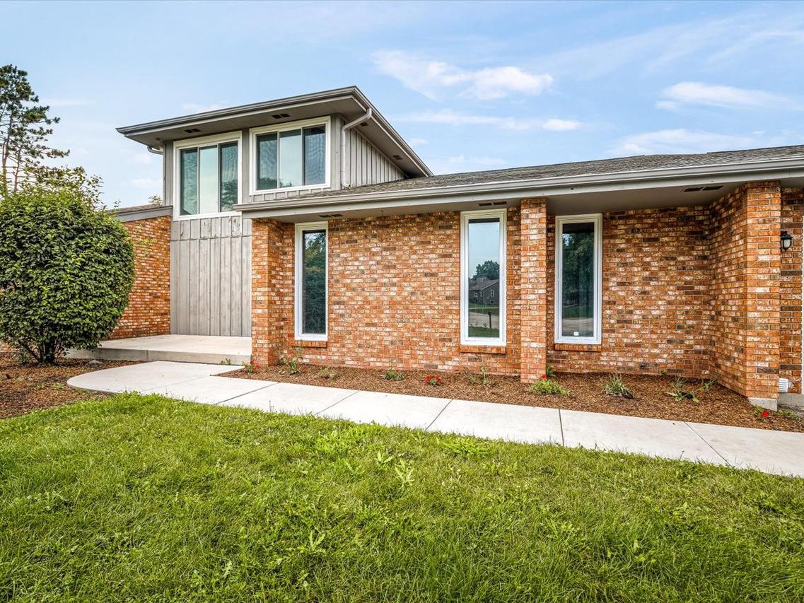 6022 Fireside Dr., Rockford, IL 61114
