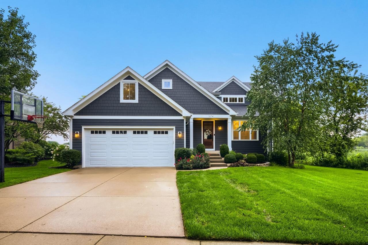 1074 Suffolk Ct., Gurnee, IL 60031