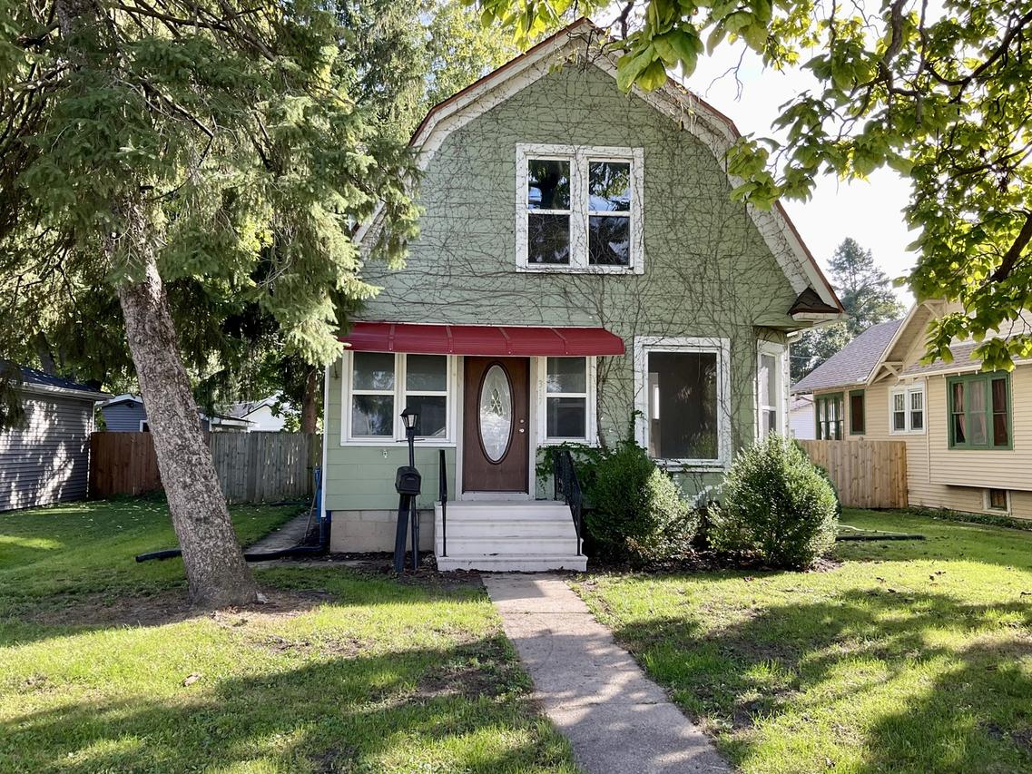 317 W Delaware St., Dwight, IL 60420