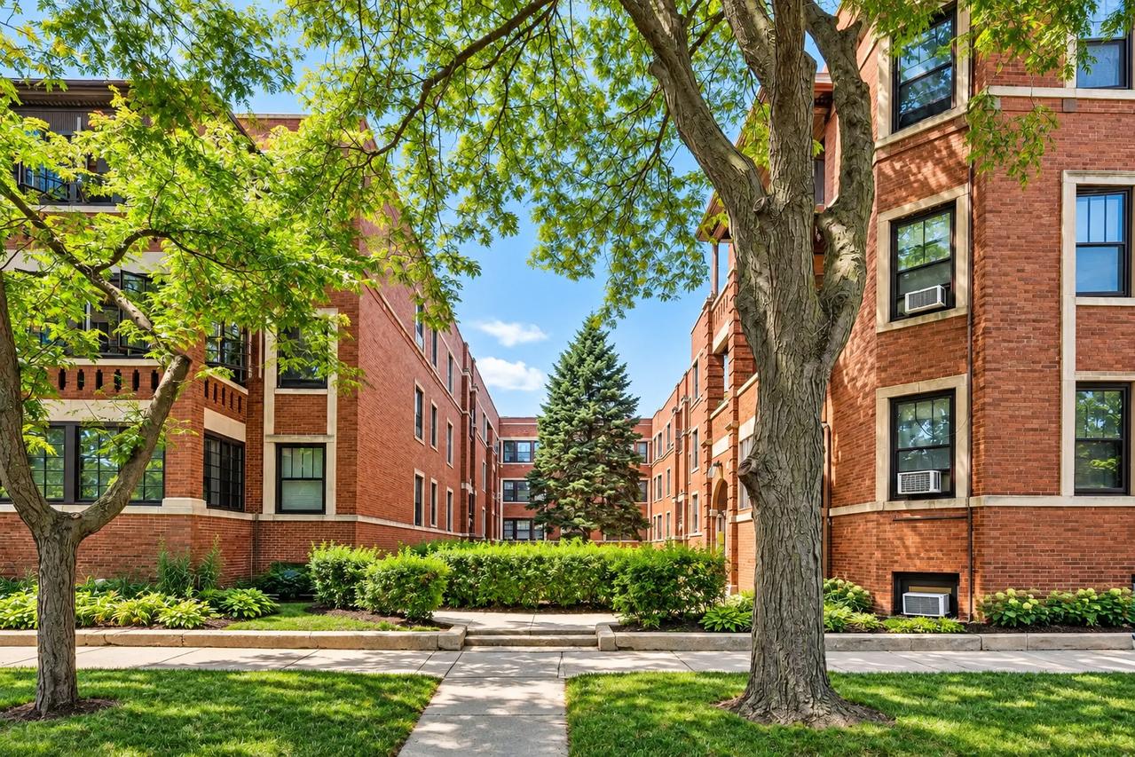 6102 S Kimbark Ave. #2W, Chicago, IL 60637