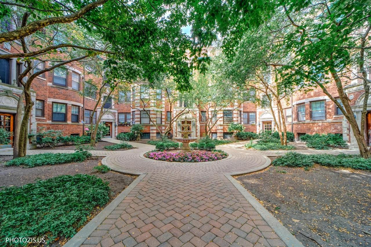 848 Hinman Ave. #2, Evanston, IL 60202