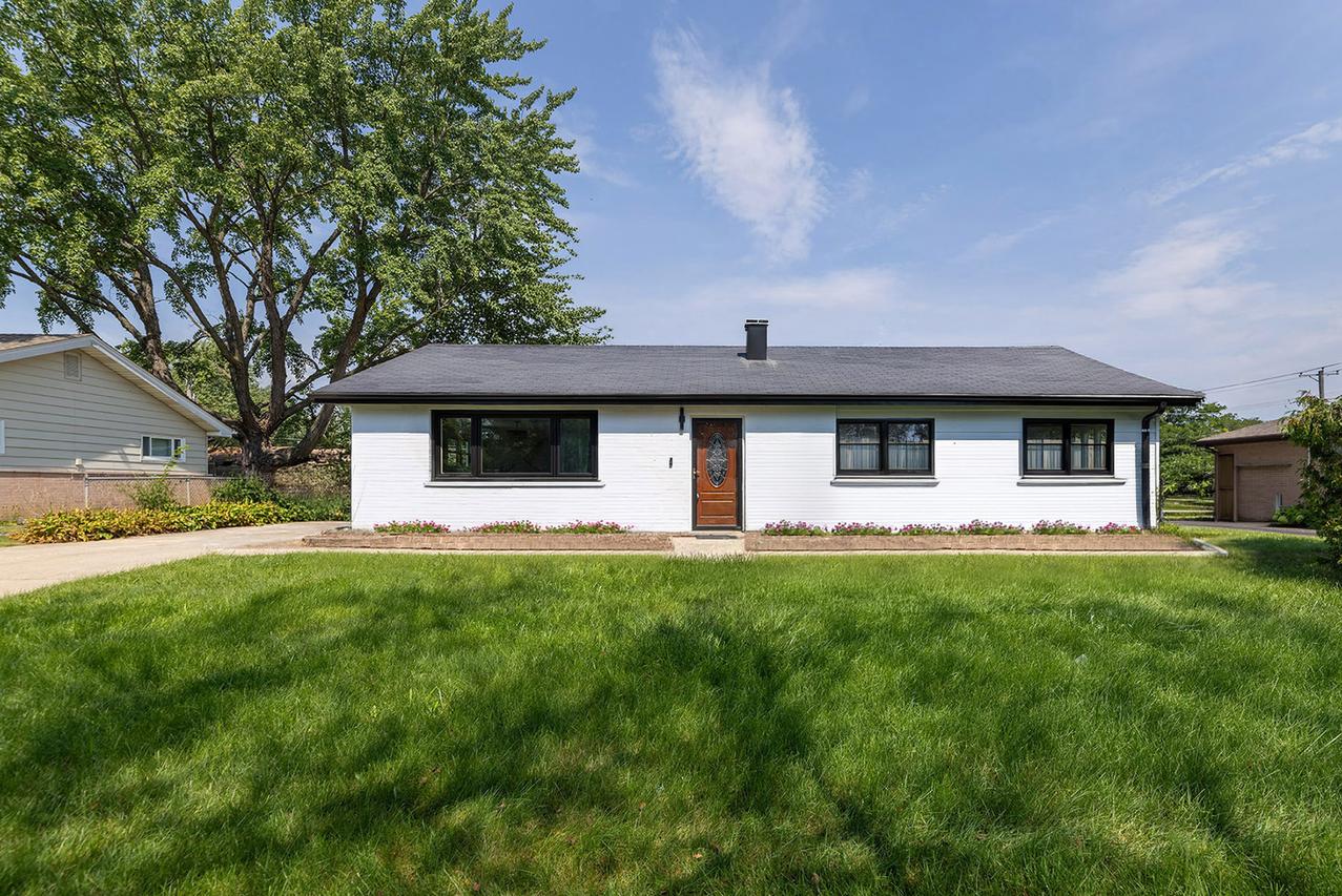 20 Maricopa Ln., Hoffman Estates, IL 60169