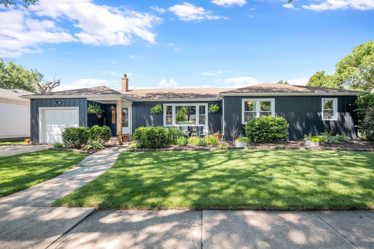 10120 S Kolin Ave., Oak Lawn, IL 60453