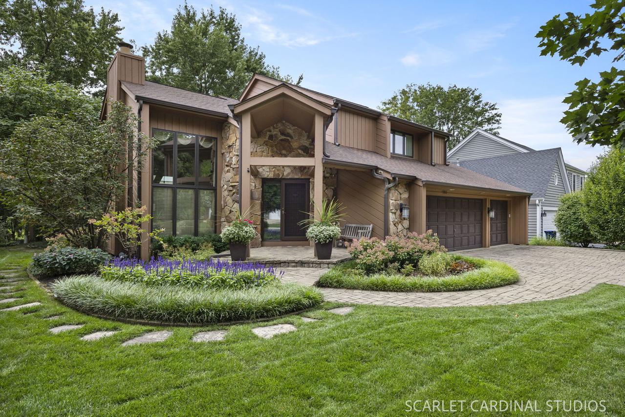 1750 Hickory Ln., Wheaton, IL 60187
