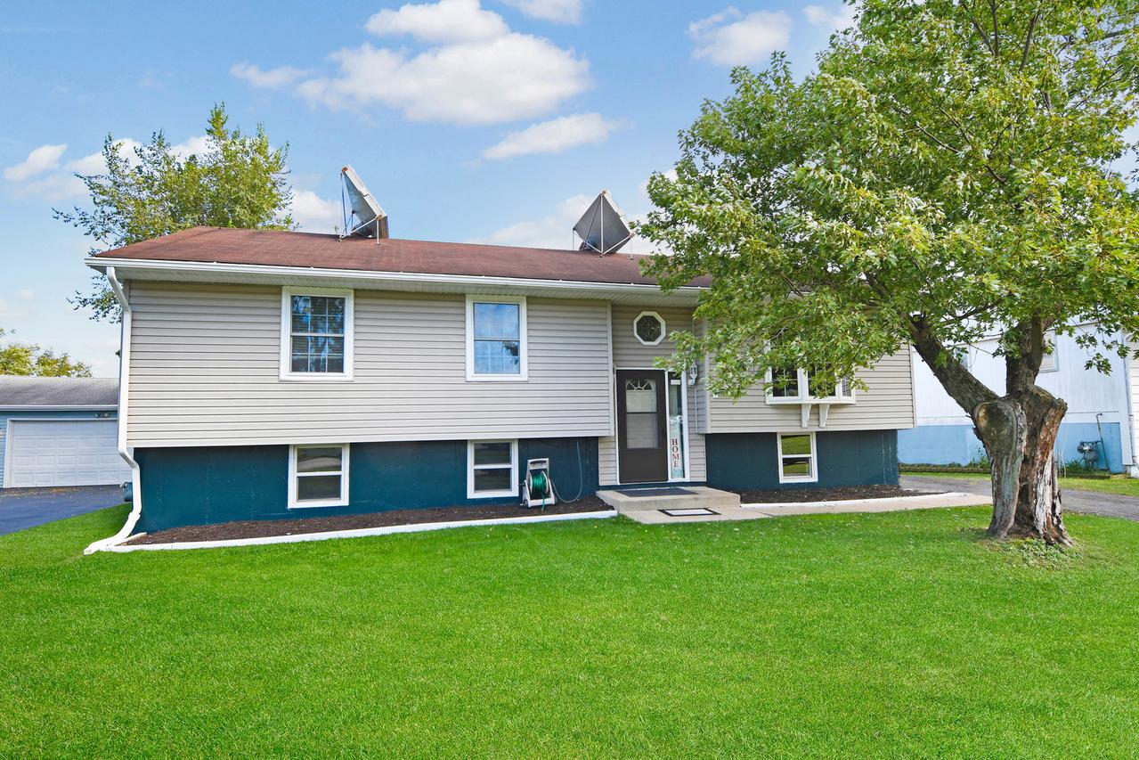 117 N Cedar Ln., Glenwood, IL 60425
