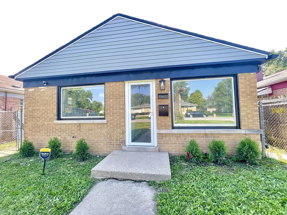15822 S Ashland Ave., Harvey, IL 60426
