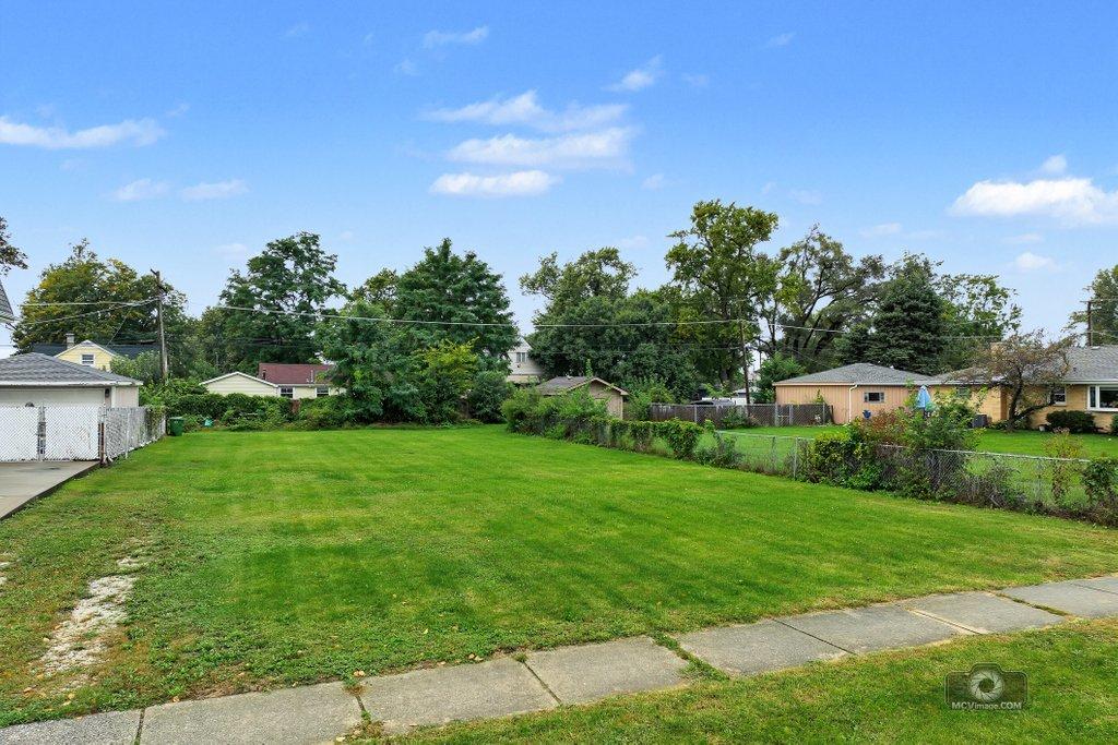 10008 Melvina Ave., Oak Lawn, IL 60453