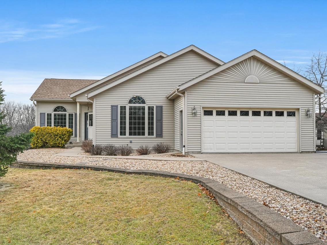 9A184 Cottonwood Ct., Apple River, IL 61001
