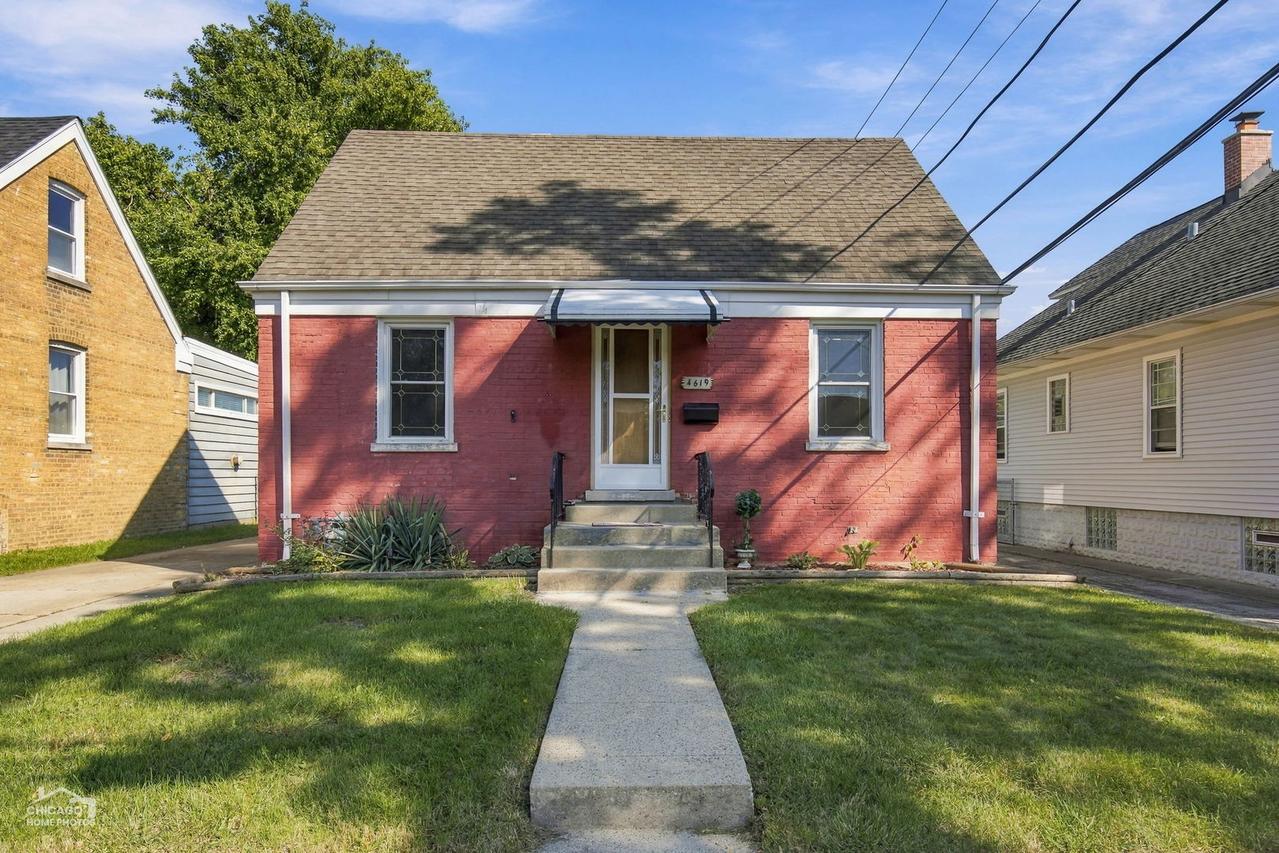 4619 Center Ave., Lyons, IL 60534