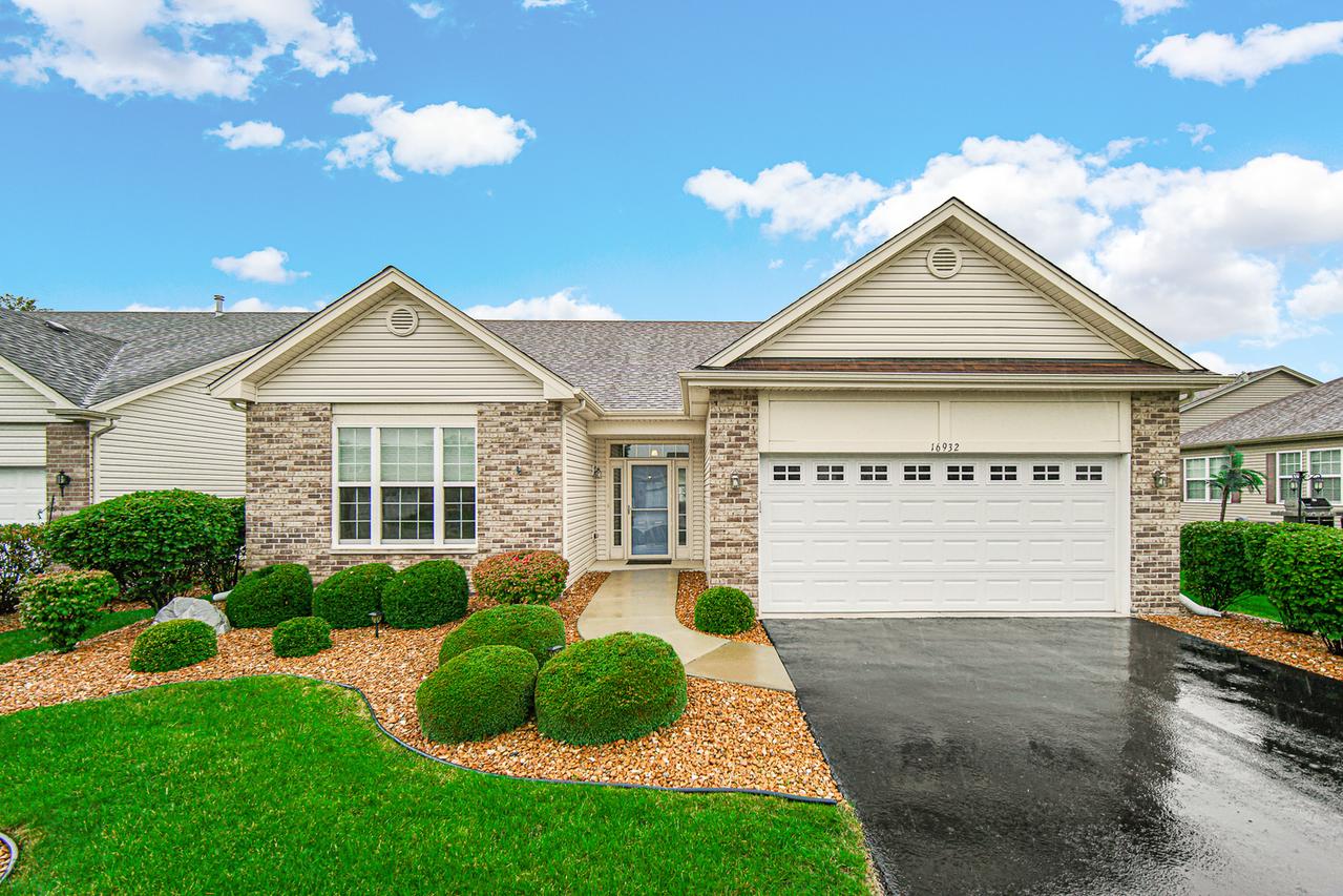 16932 Balaton Ct., Lockport, IL 60441