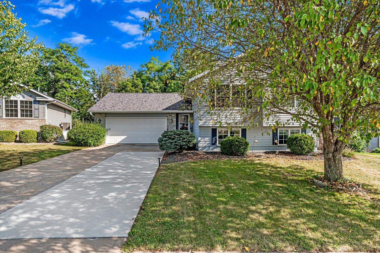 338 44th Ave., East Moline, IL 61244