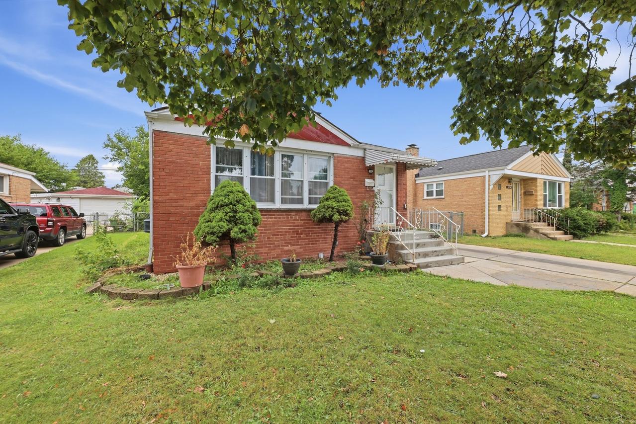 4034 W 81st St., Chicago, IL 60652