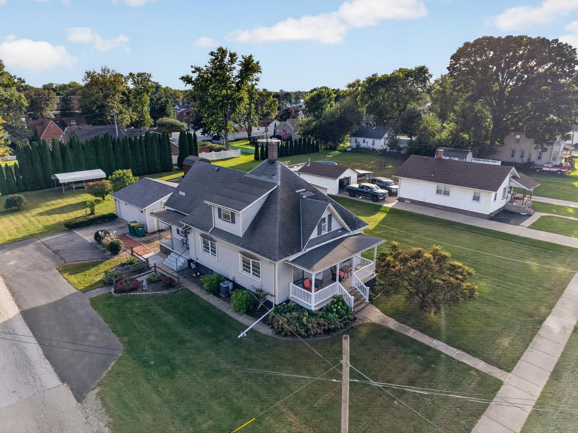 1211 E Broadway St., Streator, IL 61364