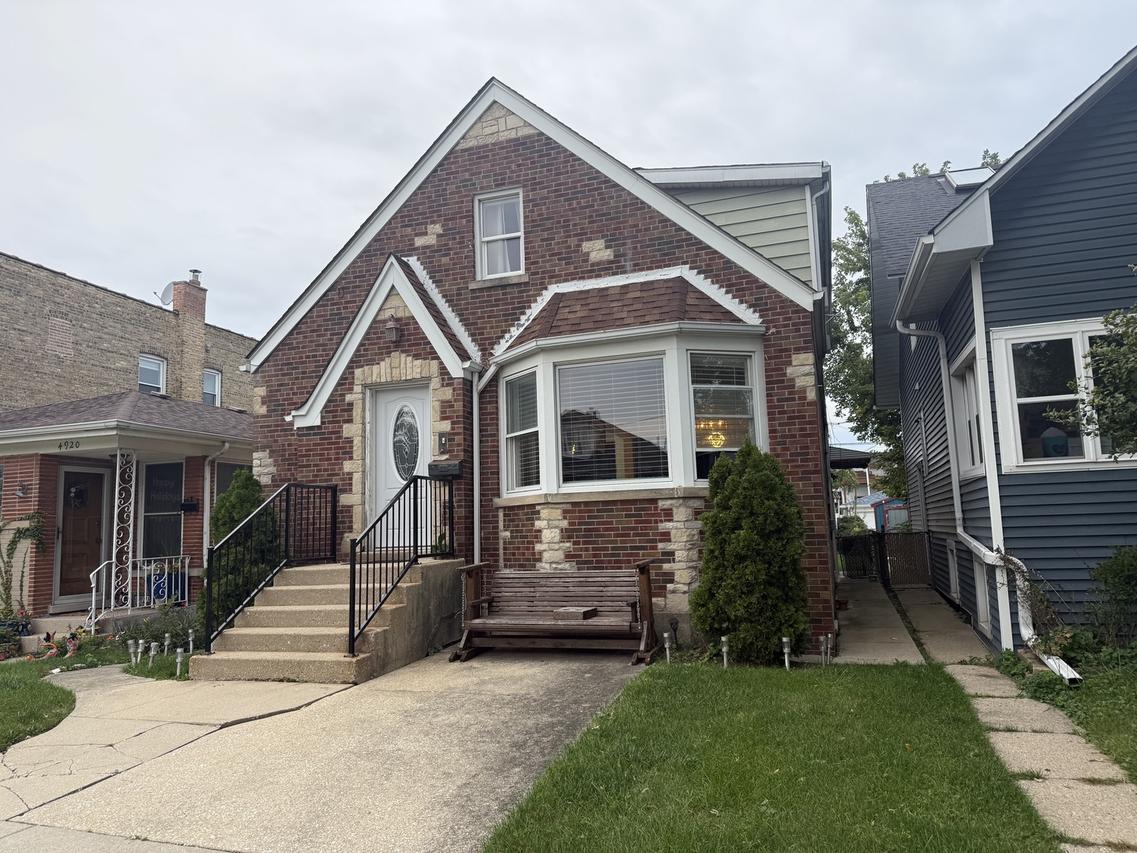 4918 W Winnemac Ave., Chicago, IL 60630