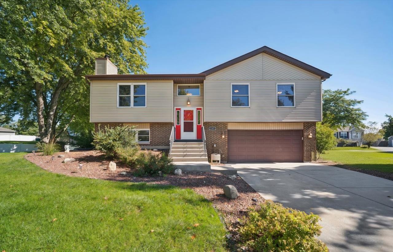 1185 S Appletree Ln., Bartlett, IL 60103