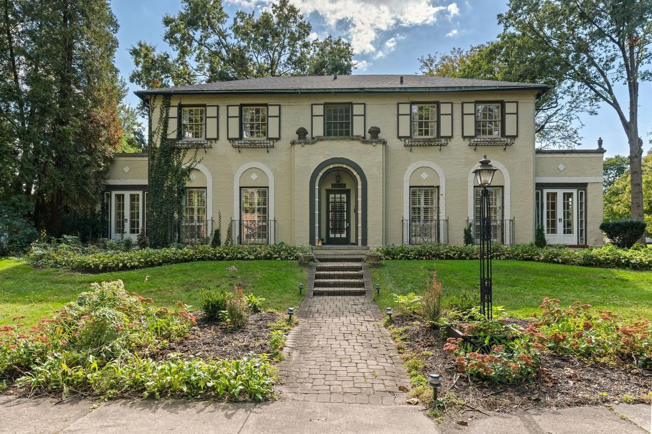 2424 Hawthorne Ln., Flossmoor, IL 60422